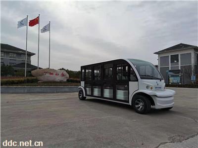  利凯八座全封闭电瓶观光车、电瓶观光车全玻璃门